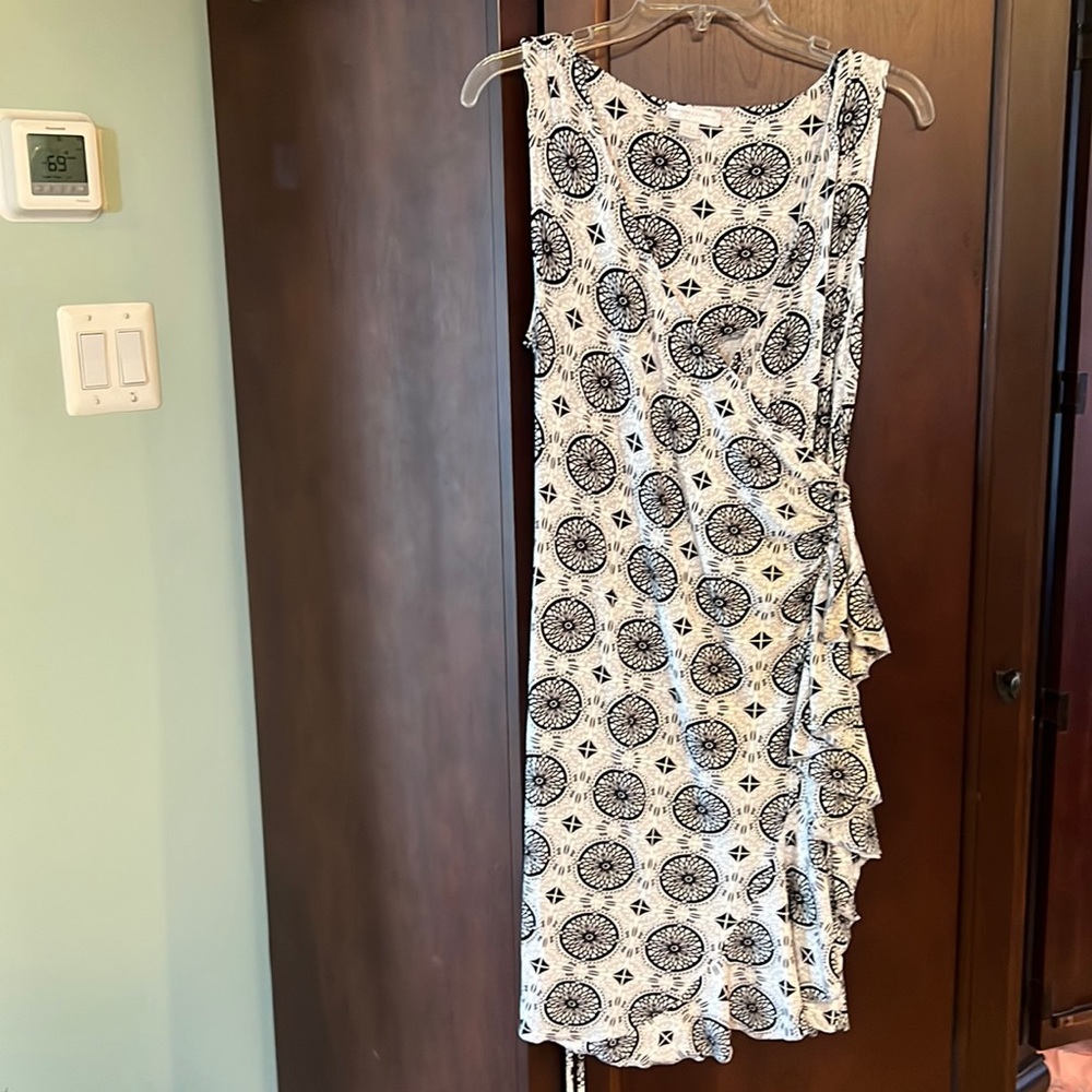 New York & Company Black and White Patterned Dress